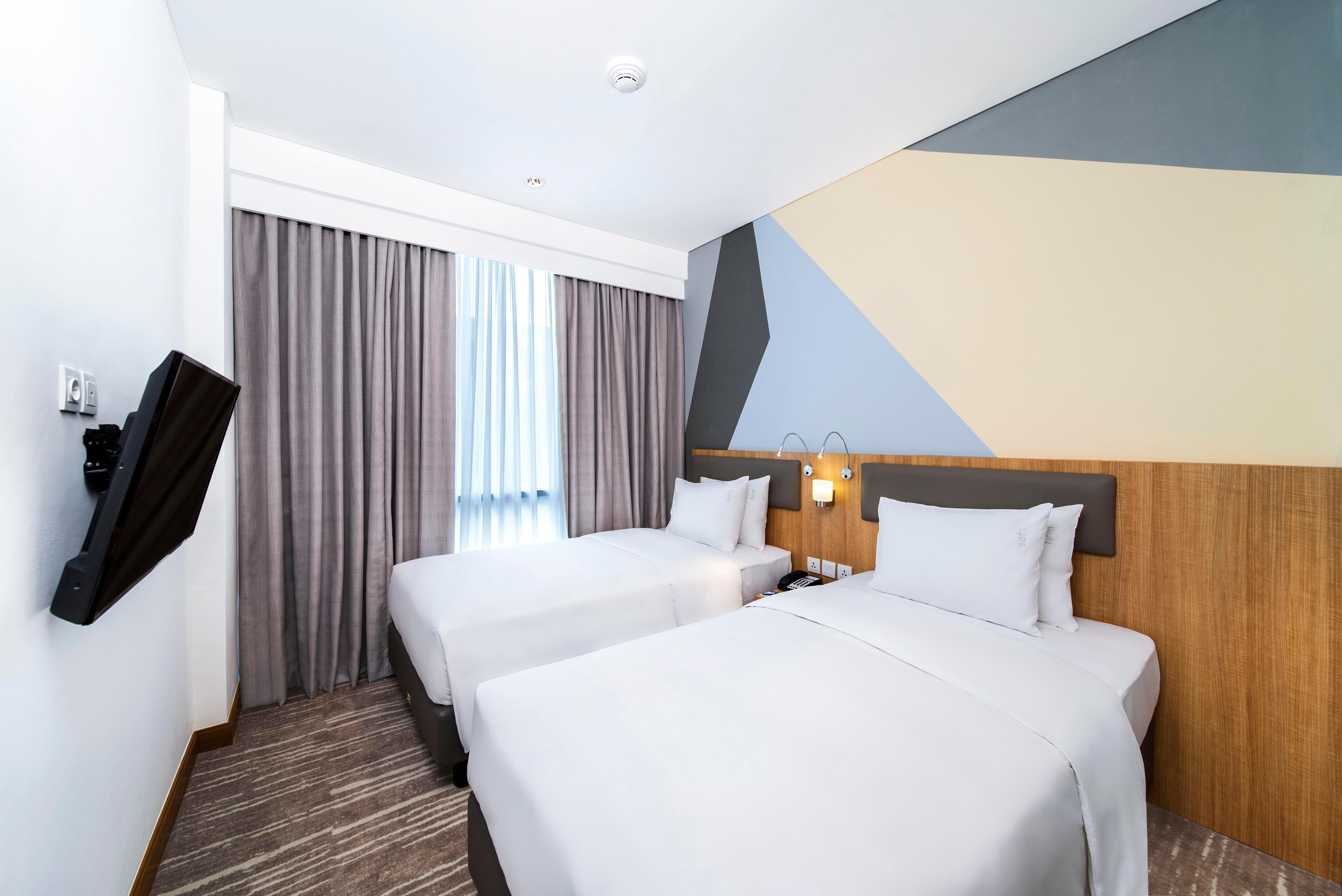 Holiday Inn Express Jakarta Matraman By Ihg מראה חיצוני תמונה