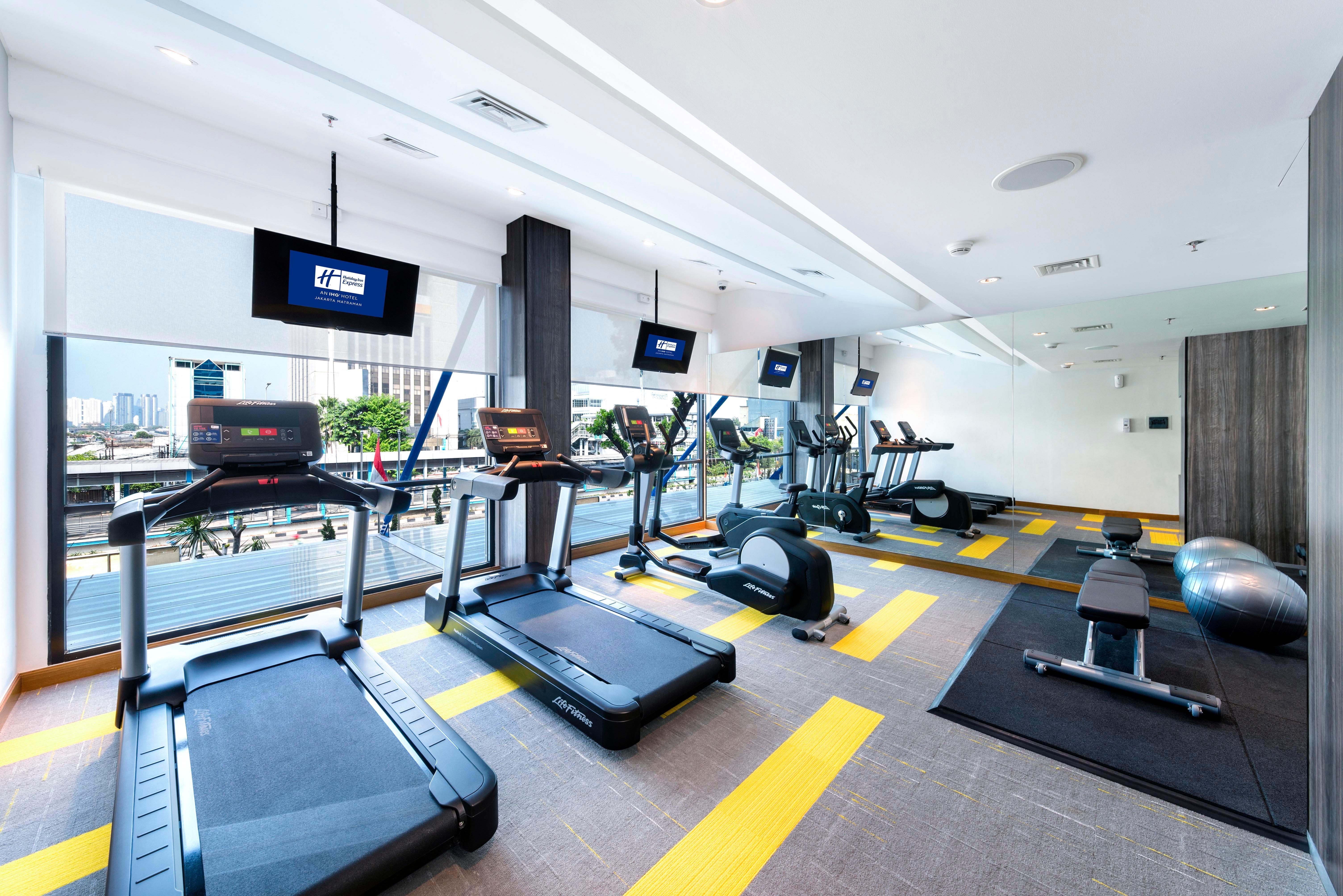 Holiday Inn Express Jakarta Matraman By Ihg מראה חיצוני תמונה