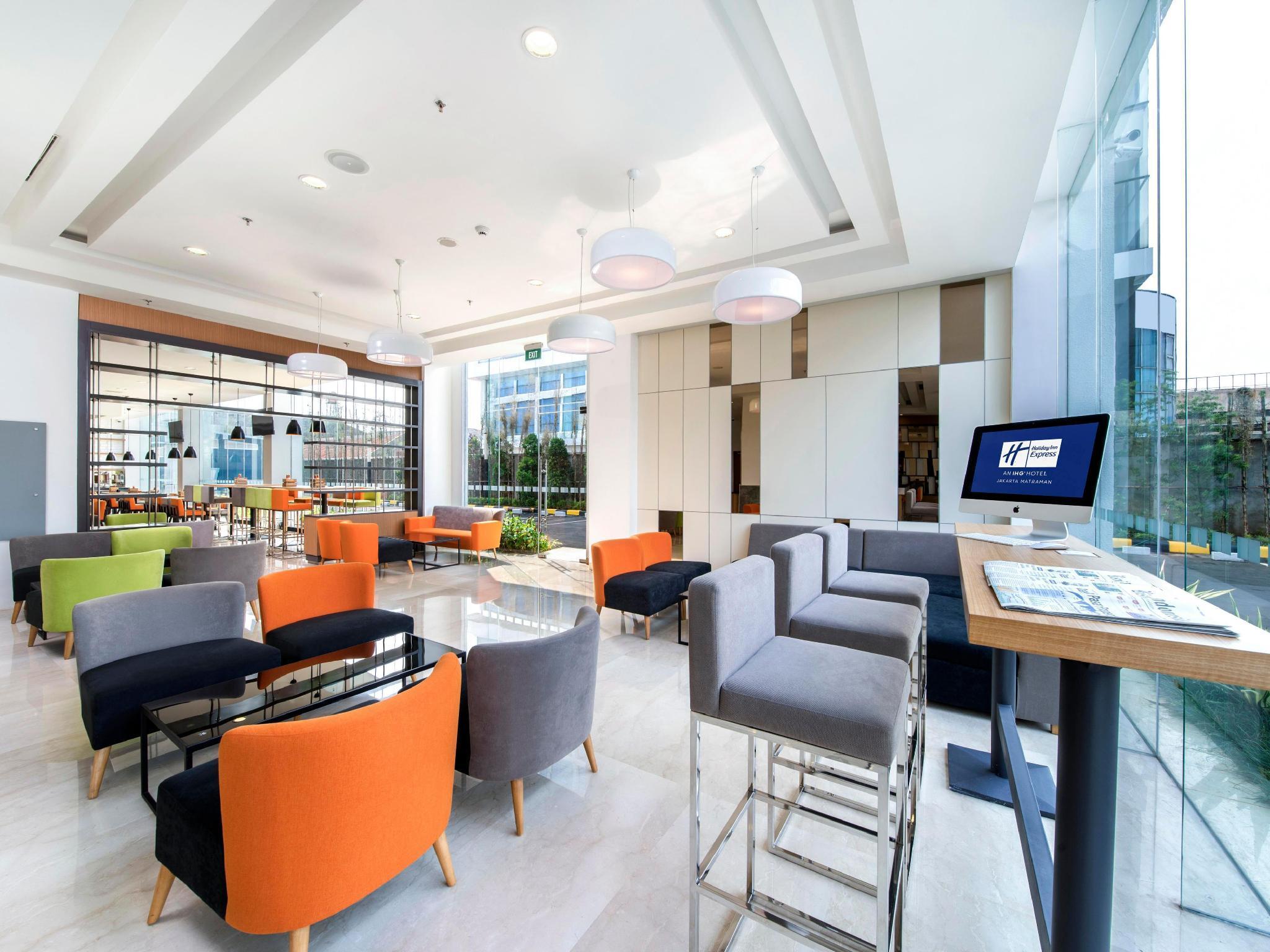 Holiday Inn Express Jakarta Matraman By Ihg מראה חיצוני תמונה