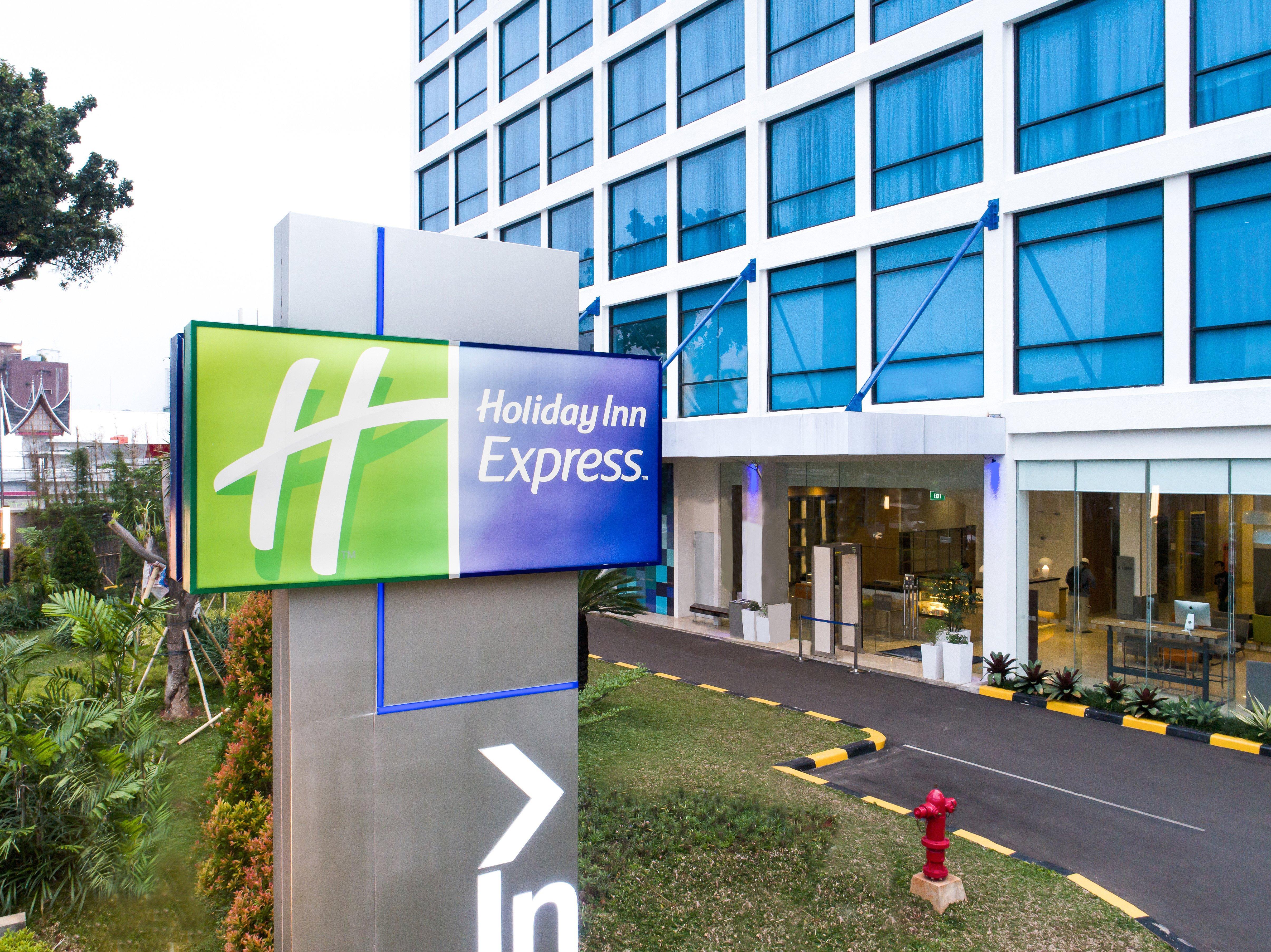 Holiday Inn Express Jakarta Matraman By Ihg מראה חיצוני תמונה