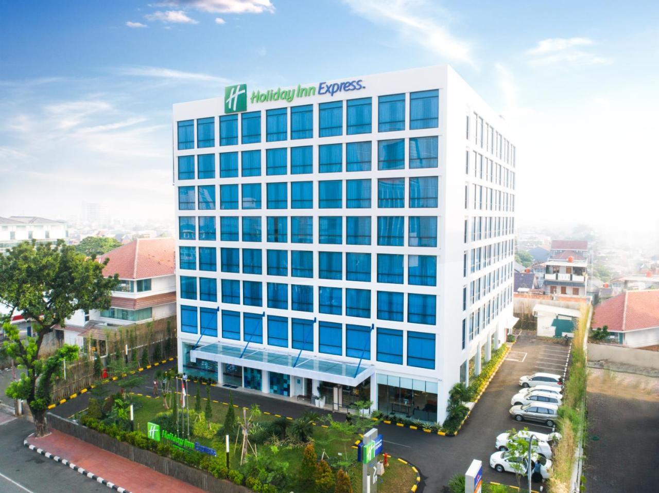 Holiday Inn Express Jakarta Matraman By Ihg מראה חיצוני תמונה