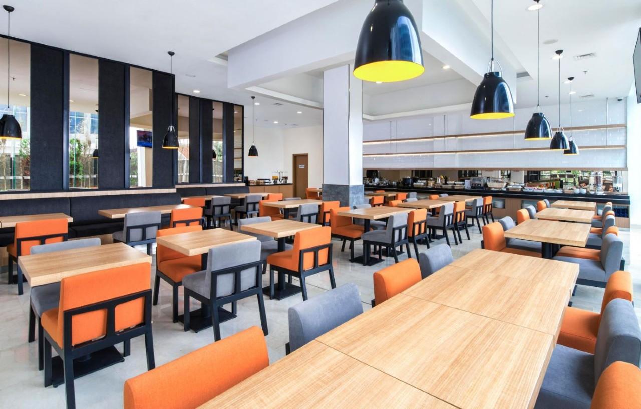 Holiday Inn Express Jakarta Matraman By Ihg מראה חיצוני תמונה